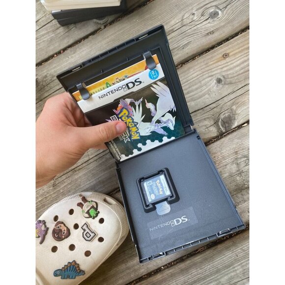 Authentic Pokemon Black Version Nintendo DS Complete in Box Case with Inserts - Picture 5 of 7